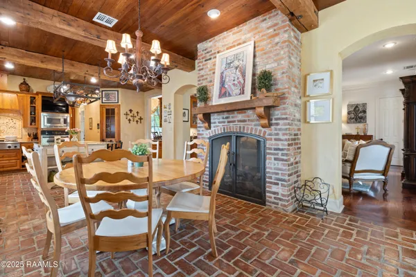 $899,000 | 103 Masterspoint Drive, Broussard, LA 70518