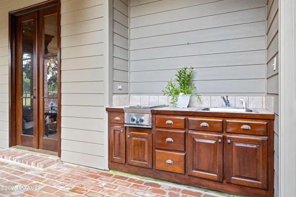 $899,000 | 103 Masterspoint Drive, Broussard, LA 70518