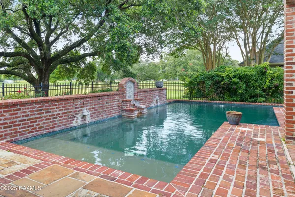 $899,000 | 103 Masterspoint Drive, Broussard, LA 70518