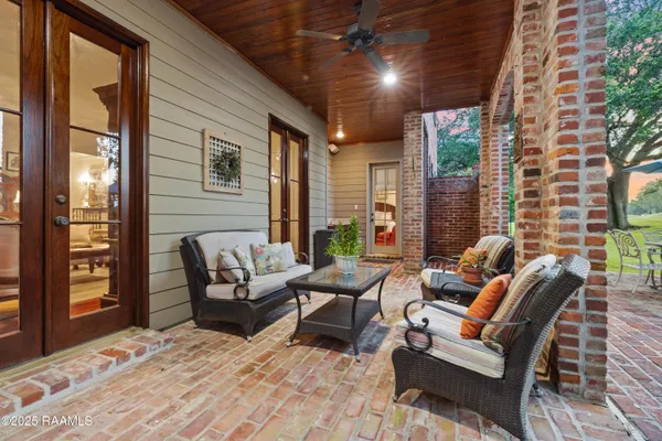 $899,000 | 103 Masterspoint Drive, Broussard, LA 70518