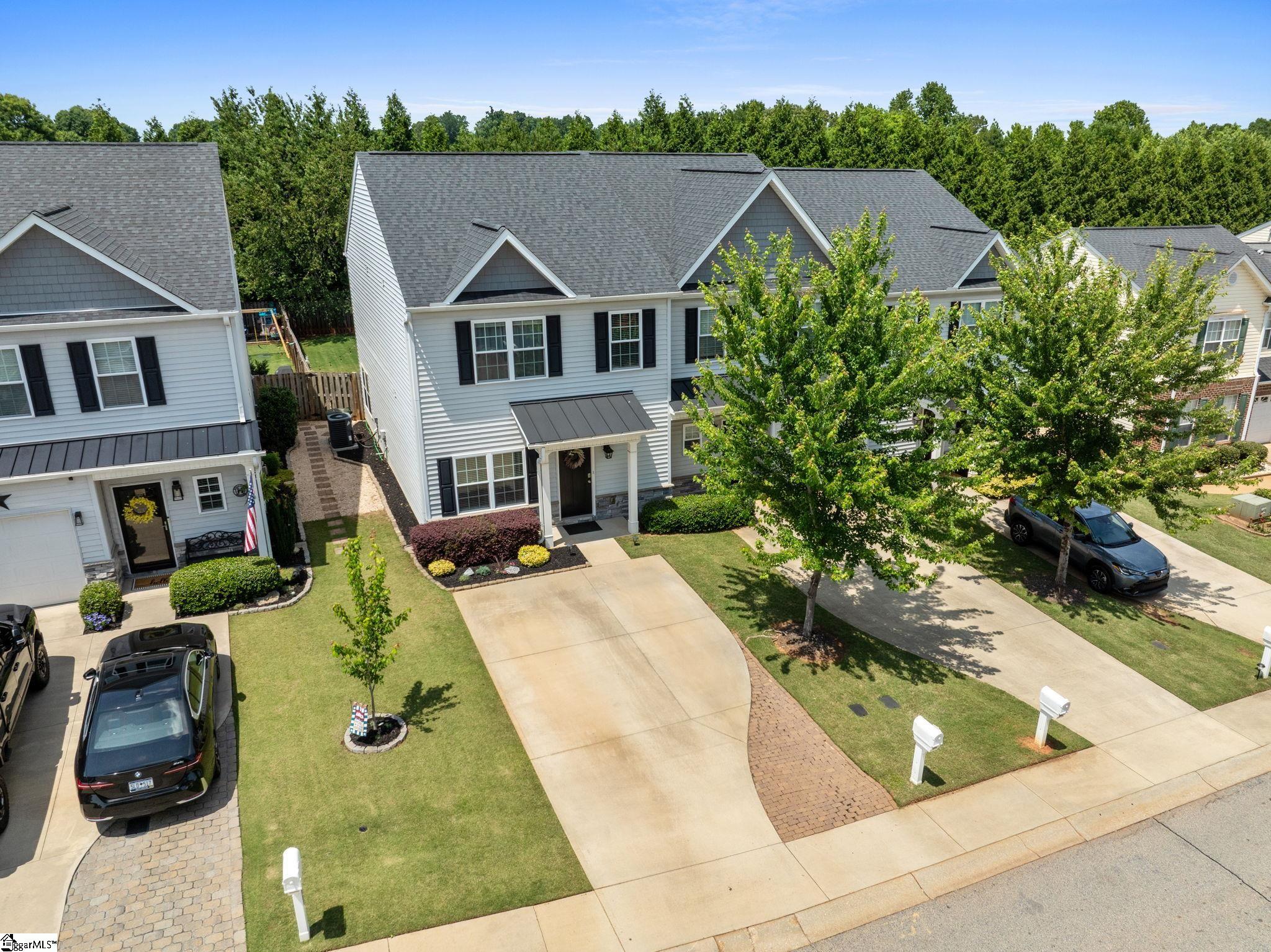 830 Chartwell Drive Greer, SC 29650 - Photo 3 of 33