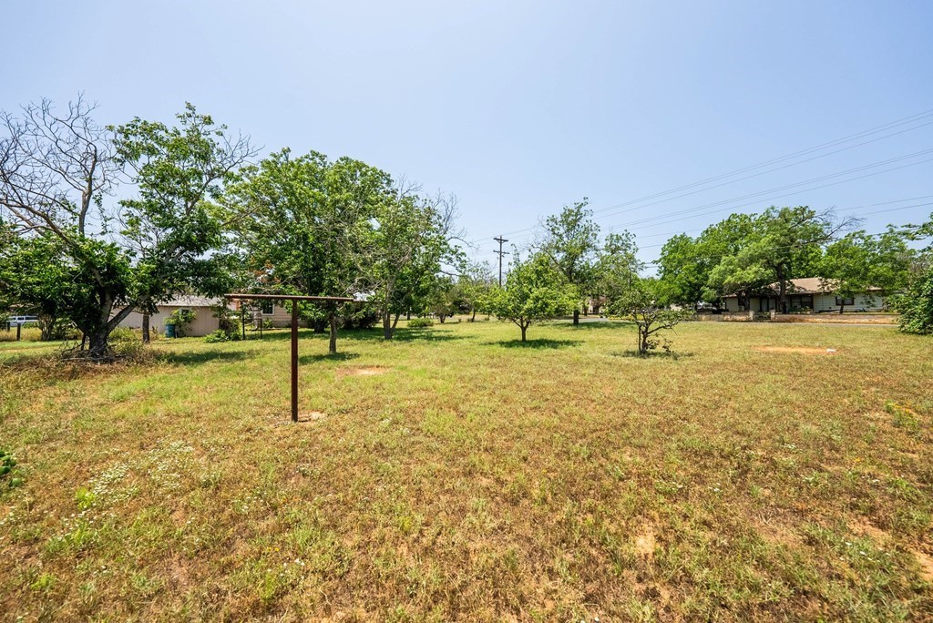 201 Highway Street Fredericksburg, TX 78624 - Photo 34 of 41