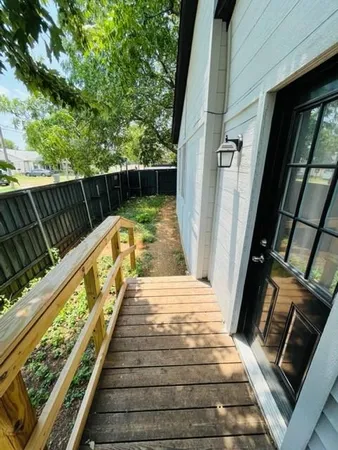 $1,599 | 4000 Walker Street, Dallas, TX 75211
