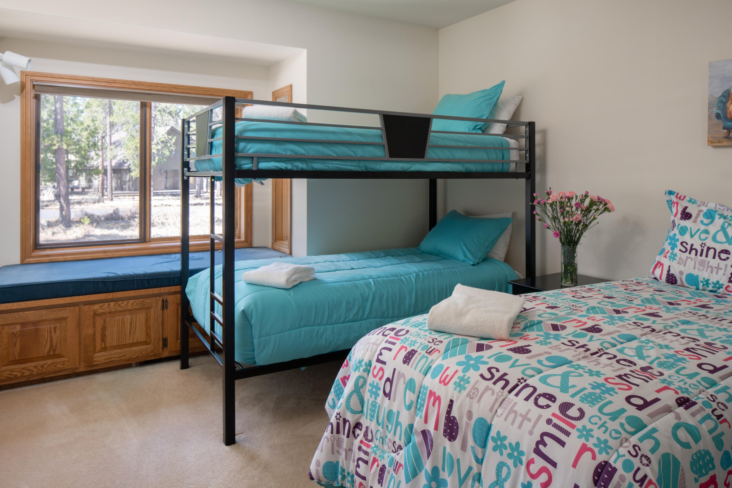 57720 Filbert Lane, Unit 1 Sunriver, OR 97707 - Photo 16 of 19 Bunk Room