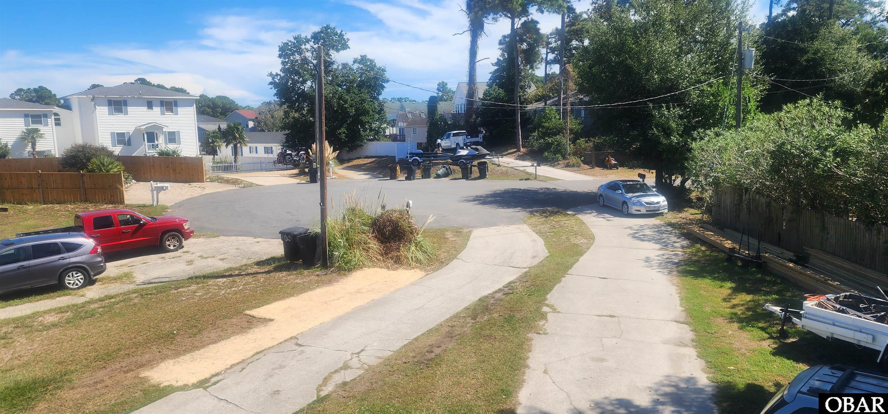 101 Inlet Court Kill Devil Hills, NC 27948 - Photo 25 of 37 Front Driveway