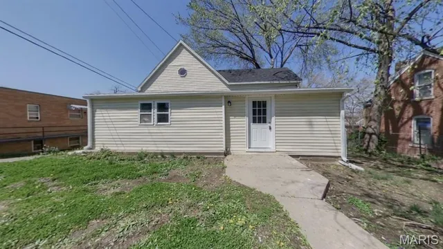 $140,000 | 807 Broadway Street, Jefferson City, MO 65101