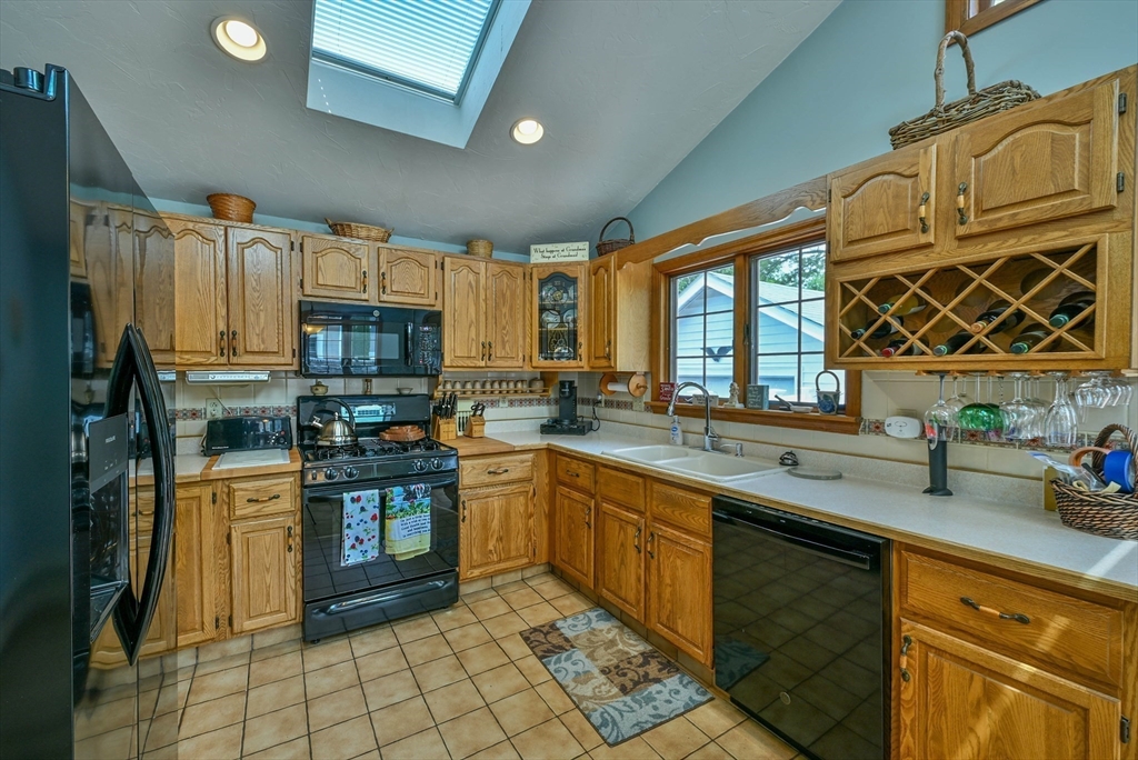 246 Manning Street Needham, MA 02492 - Photo 19 of 42