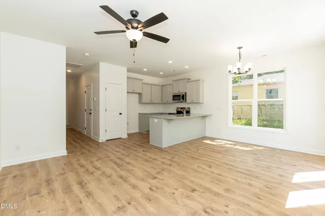 a view of entryway and gallery