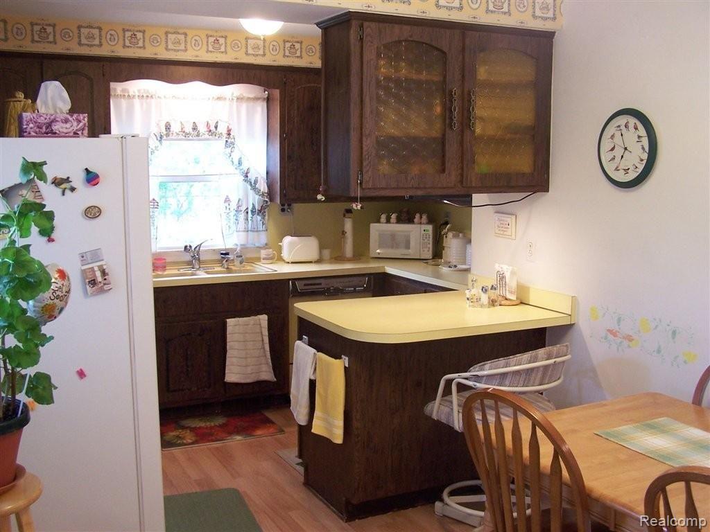 3556 Benstein Road Commerce Township, MI 48382 - Photo 8 of 13 100_5050.jpg