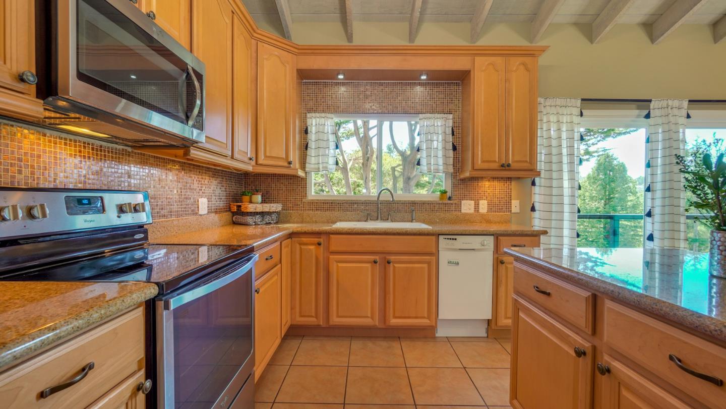 243 Jaunell Road Aptos, CA 95003 - Photo 15 of 58