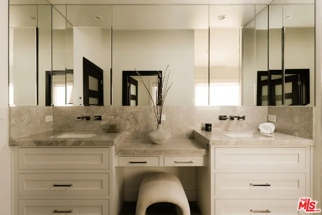 $2,695,000 | 5938 Jumilla Avenue, Woodland Hills, CA 91367