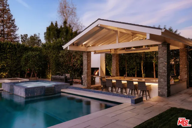 $2,695,000 | 5938 Jumilla Avenue, Woodland Hills, CA 91367