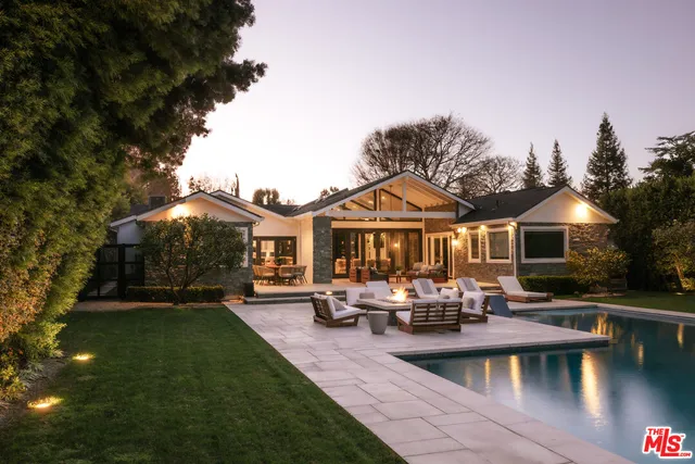 $2,695,000 | 5938 Jumilla Avenue, Woodland Hills, CA 91367