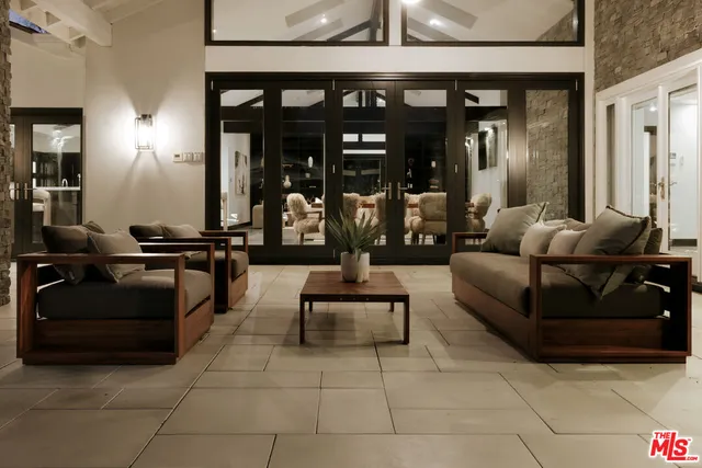 $2,695,000 | 5938 Jumilla Avenue, Woodland Hills, CA 91367