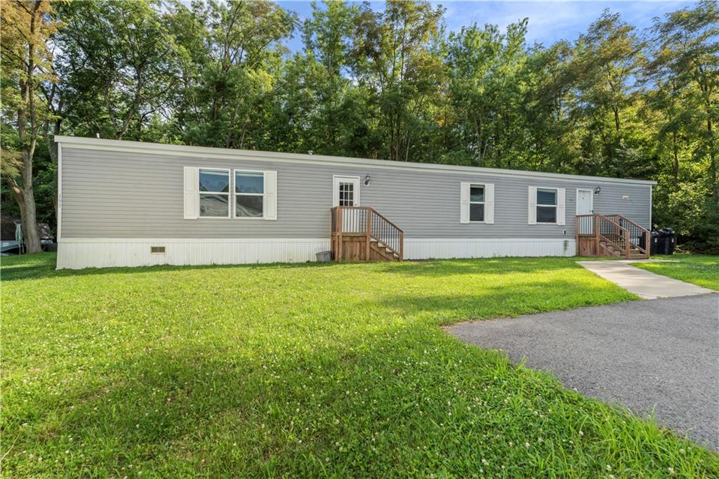 195 Falls Church Road Imperial, PA 15126 - Photo 2 of 32 Gallery Image 2