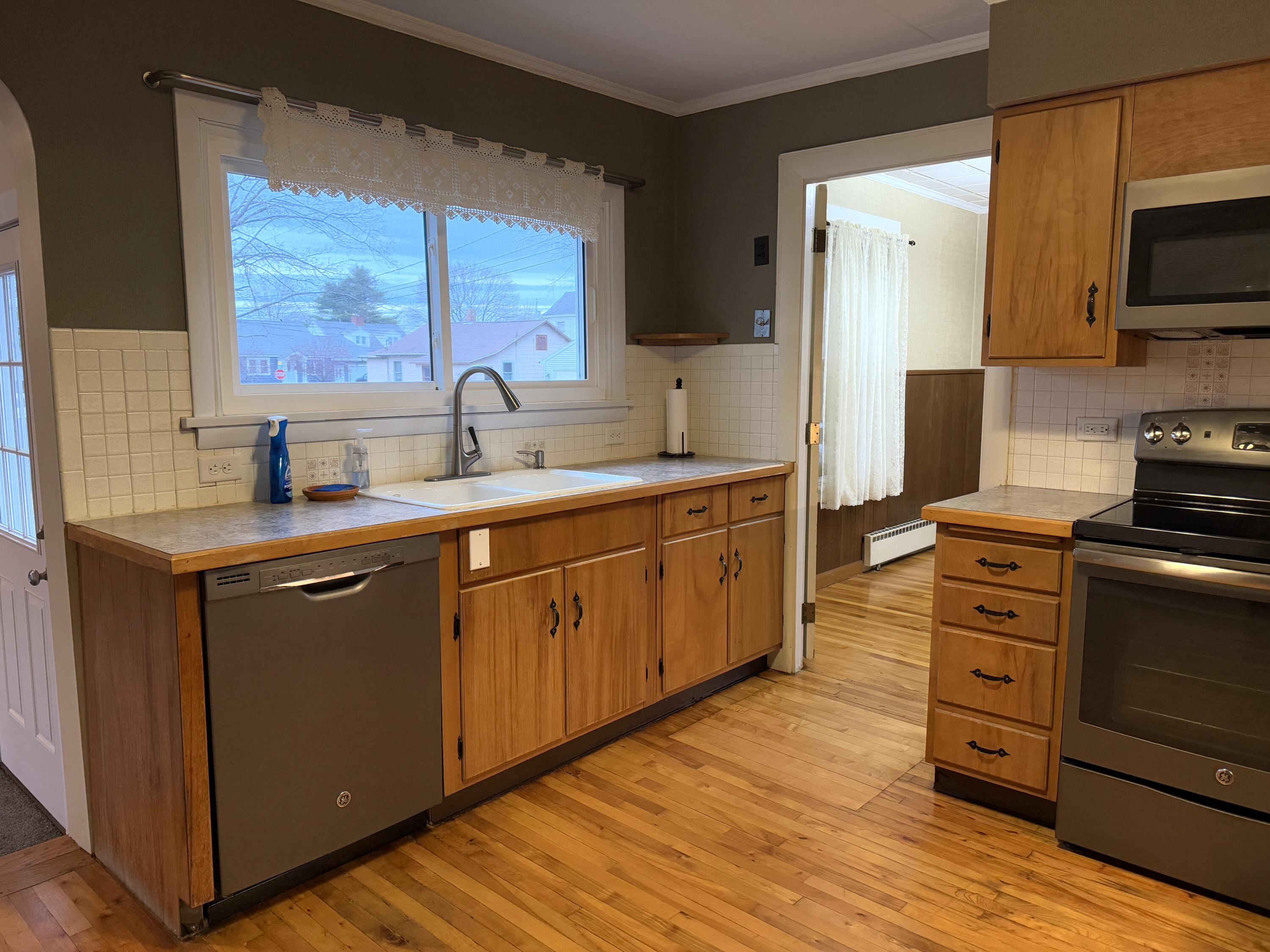 7 Vermont Street Sanford, ME 04073 - Photo 6 of 49 IMG_0773