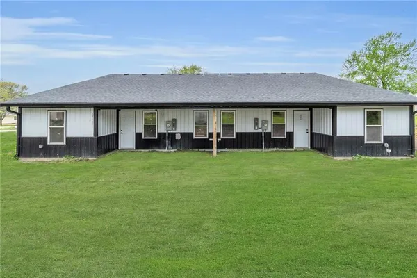 $375,000 | 1-2 West Lot 1 Railroad Addition Street, Hamilton, MO 64644