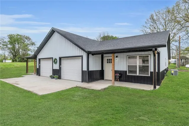 $375,000 | 1-2 West Lot 1 Railroad Addition Street, Hamilton, MO 64644