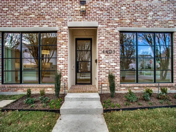 $10,000 | 4401 Glenwick Lane, University Park, TX 75205