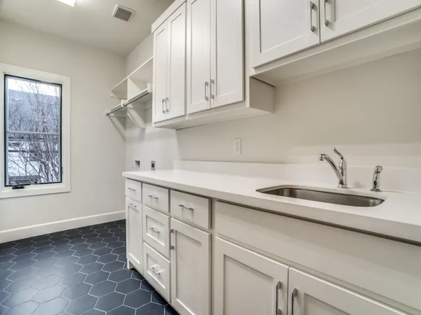 $10,000 | 4401 Glenwick Lane, University Park, TX 75205