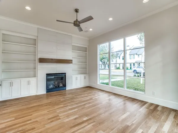 $10,000 | 4401 Glenwick Lane, University Park, TX 75205