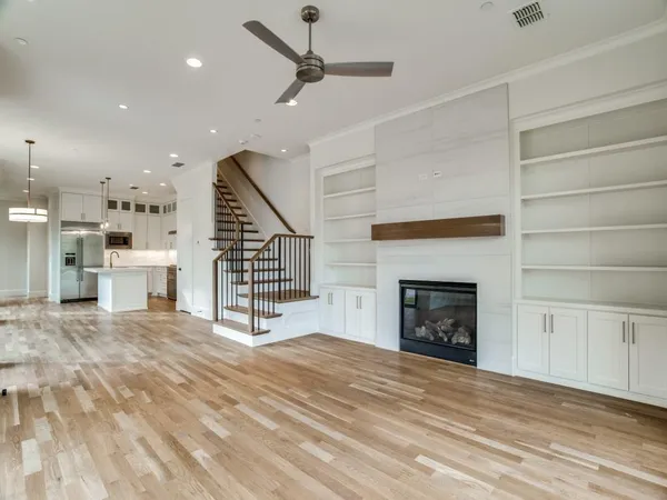 $10,000 | 4401 Glenwick Lane, University Park, TX 75205