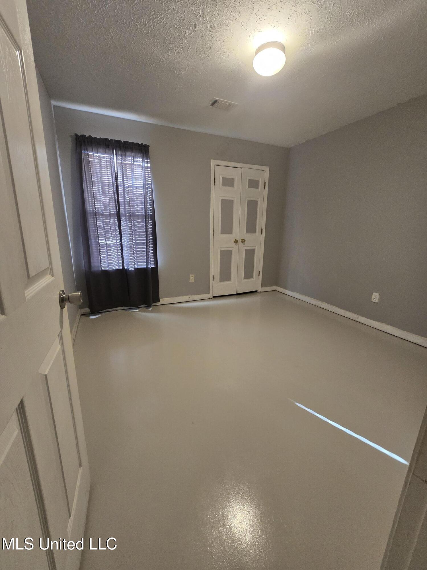 212 Callaway Circle Byram, MS 39272 - Photo 14 of 19 20260201_160618