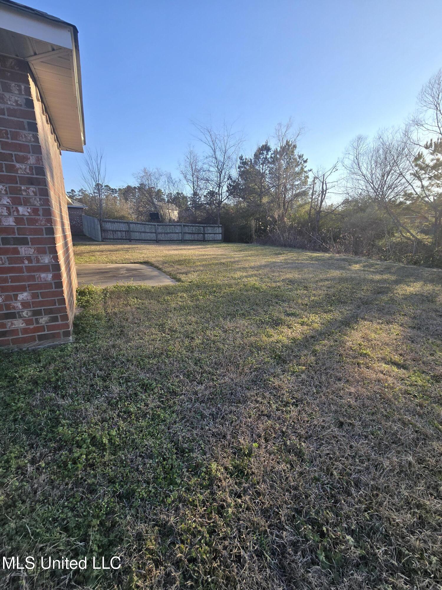 212 Callaway Circle Byram, MS 39272 - Photo 4 of 19 20260201_162300