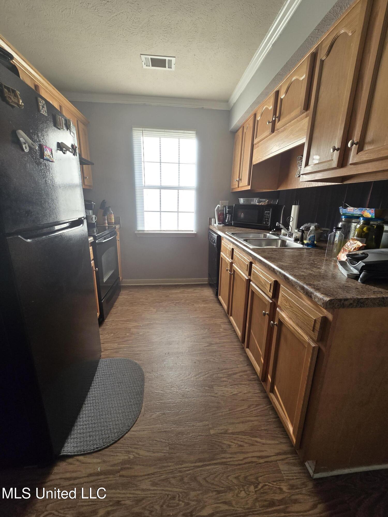 212 Callaway Circle Byram, MS 39272 - Photo 7 of 19 20260201_161440