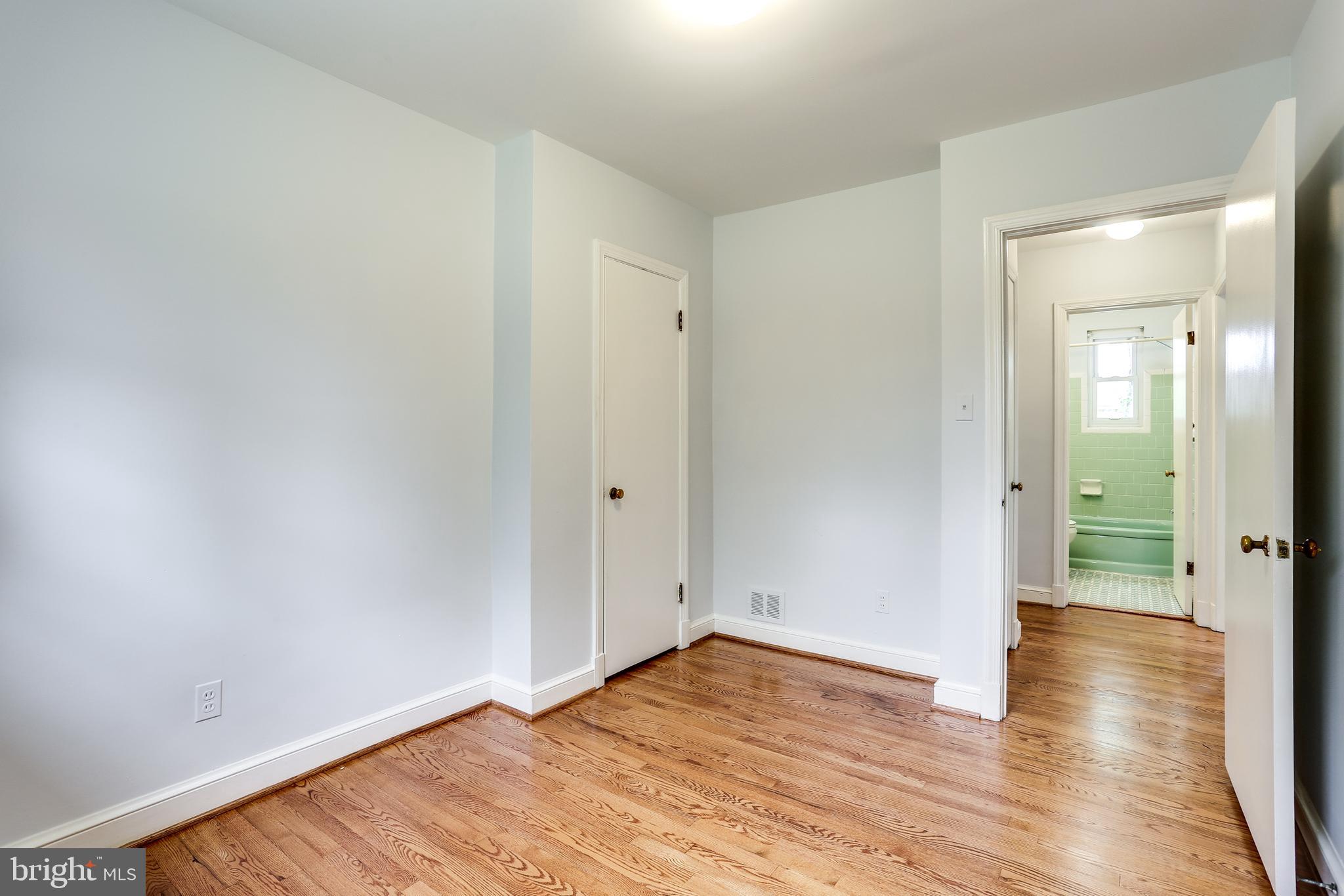 11020 Cone Lane Silver Spring, MD 20902 - Photo 11 of 36 Gallery Image 11