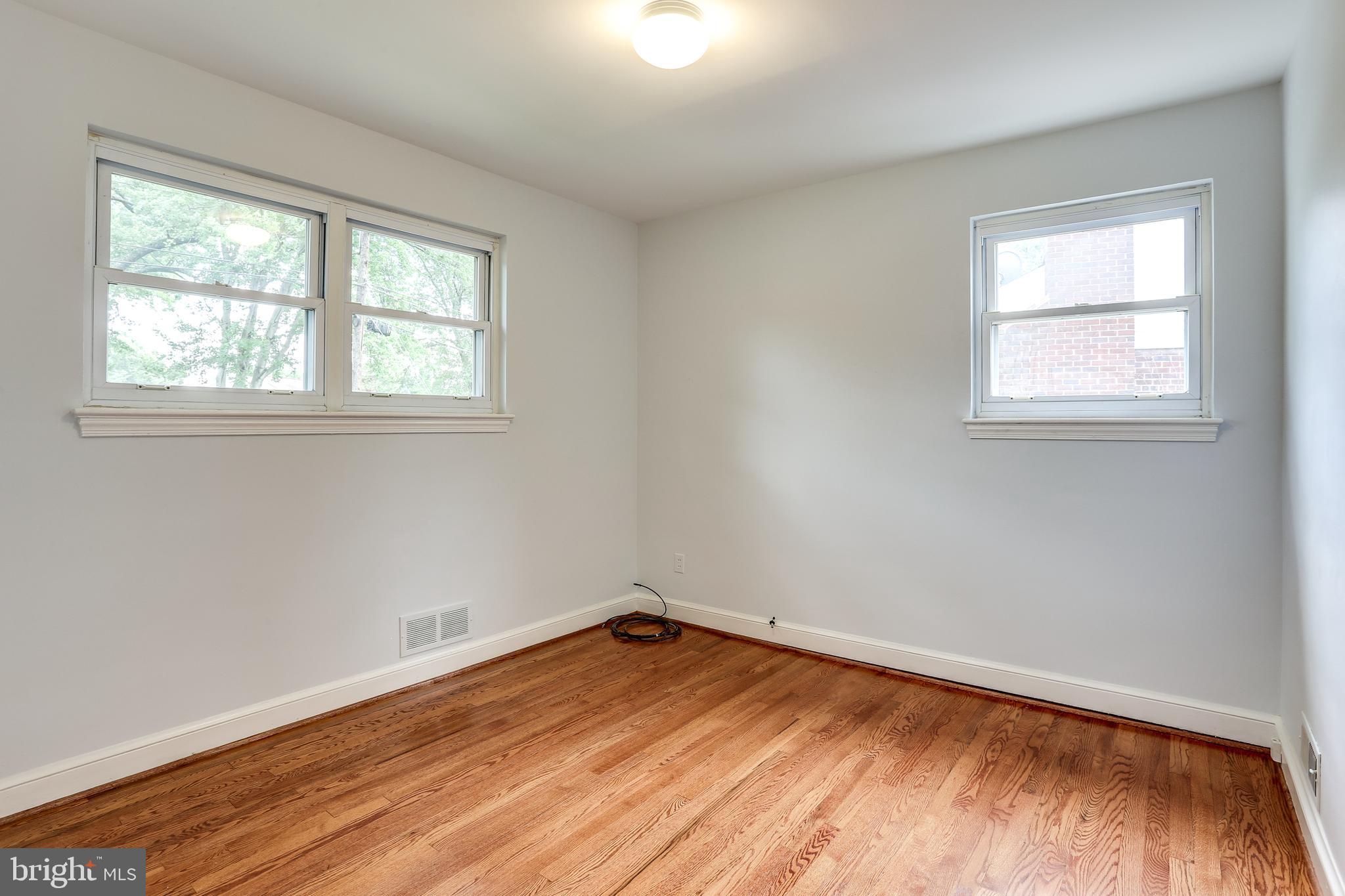 11020 Cone Lane Silver Spring, MD 20902 - Photo 12 of 36 Gallery Image 12
