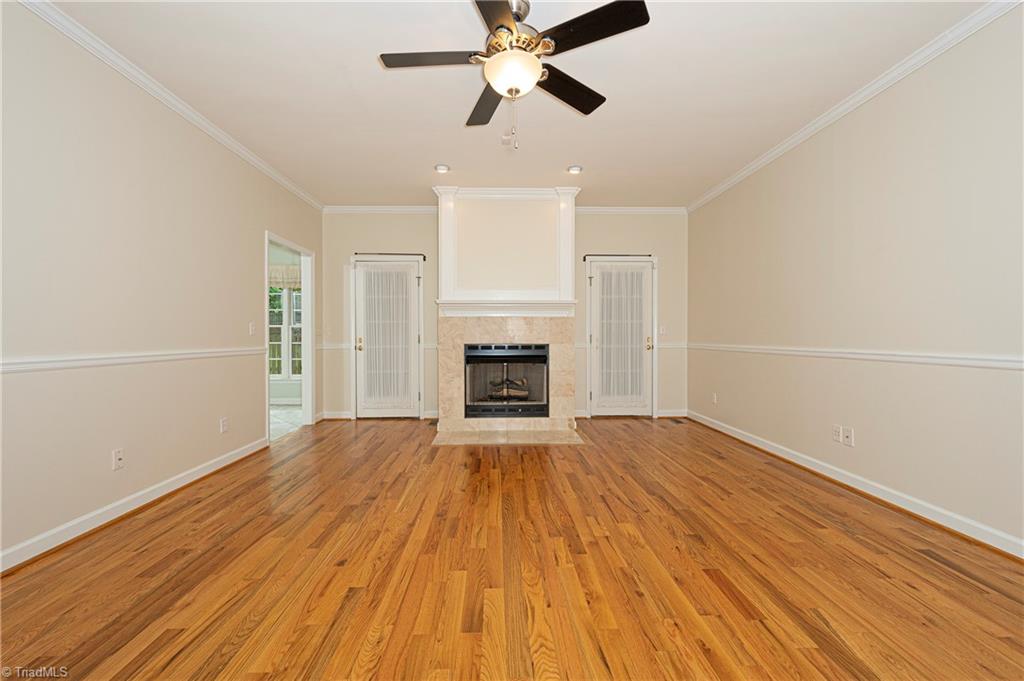 632 Barrocliff Road Clemmons, NC 27012 - Photo 9 of 36 Living Room