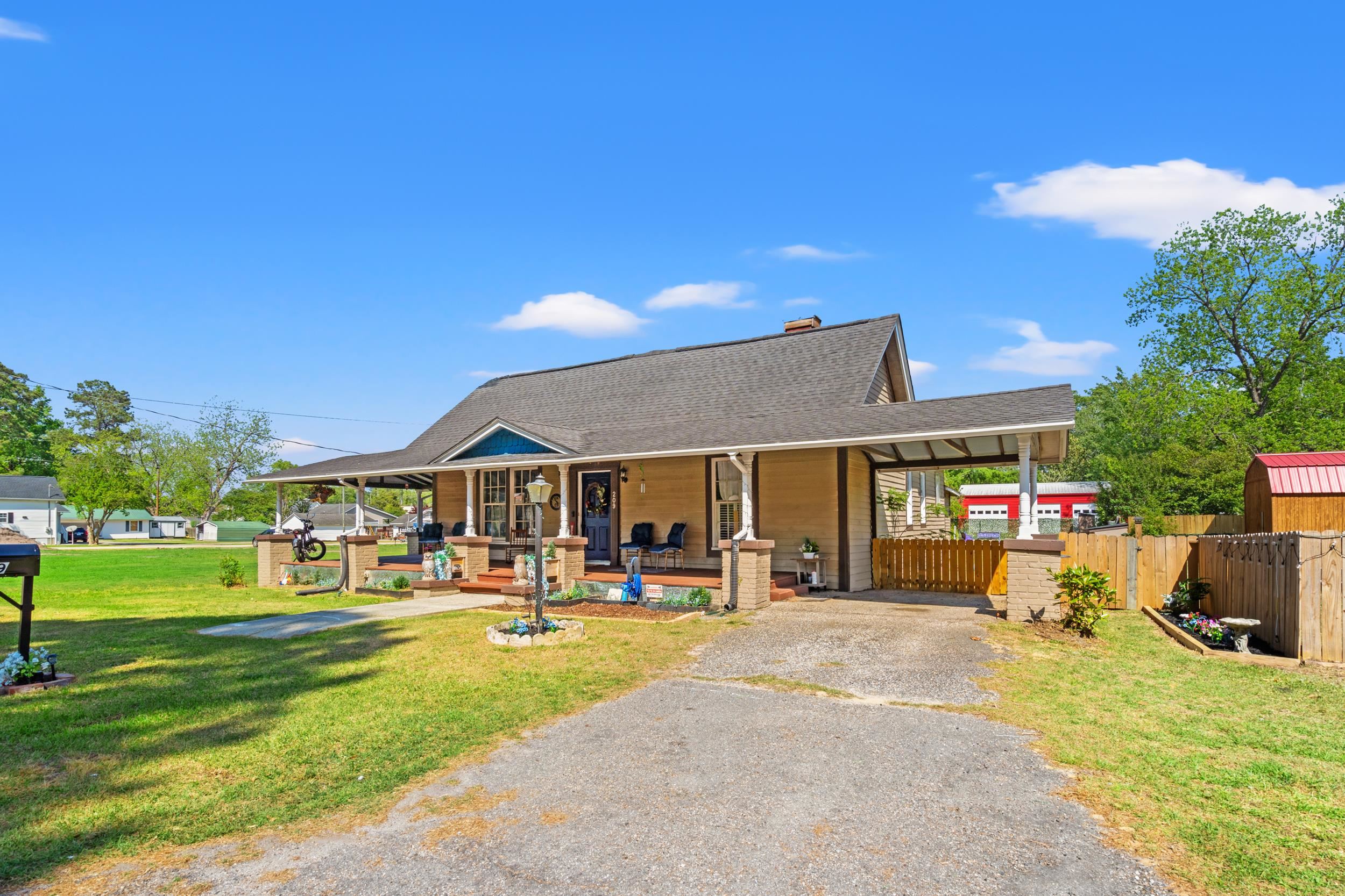 209 South Walnut Street Lake View, SC 29563 - Photo 27 of 40