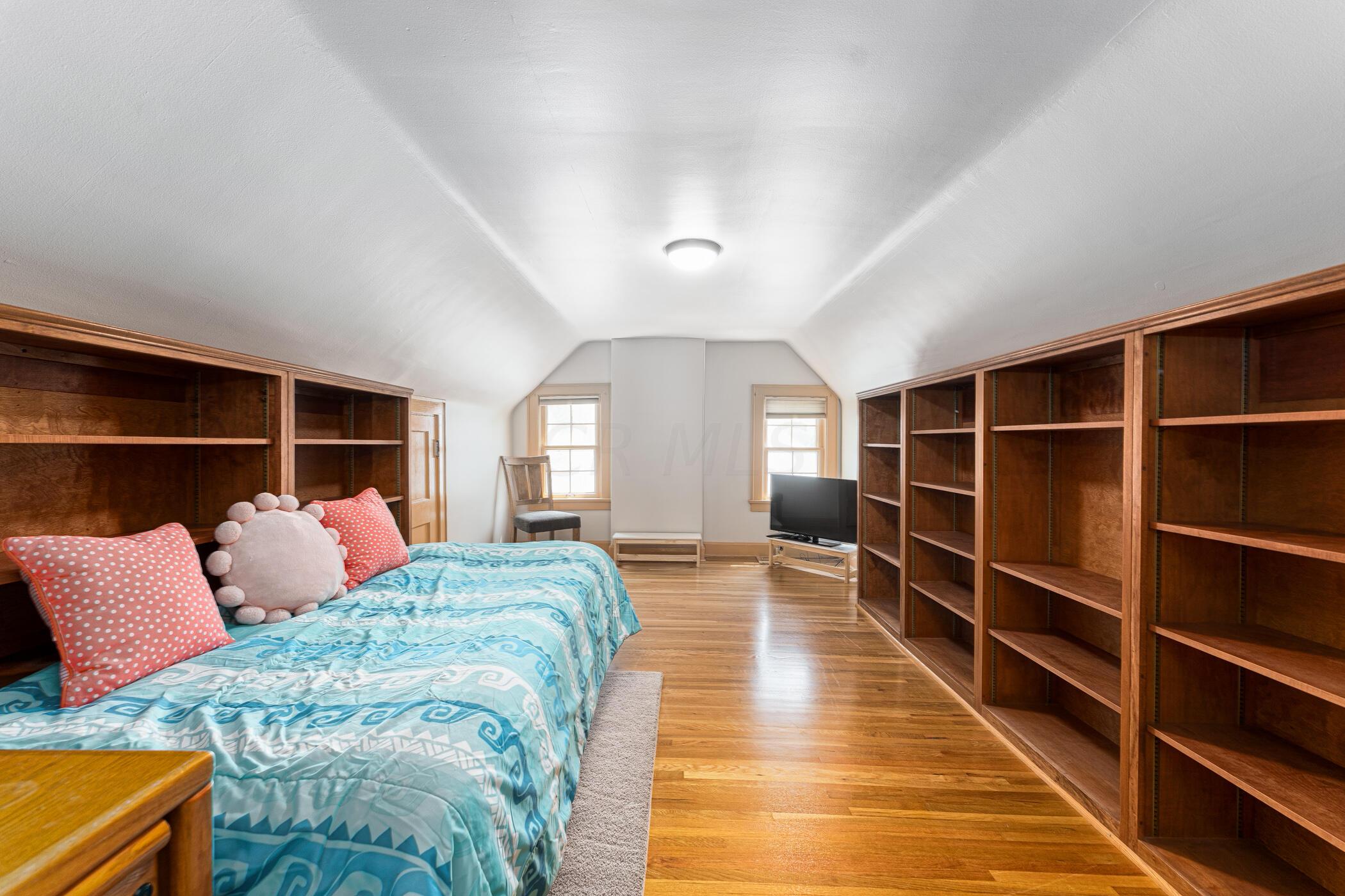 49 South Remington Road Columbus, OH 43209 - Photo 23 of 42 Exposed Hardwood Floors - Built in Book Shelves