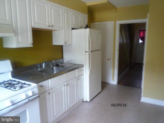 3906 Kimble Road Baltimore, MD 21218 - Photo 3 of 15 Kitchen