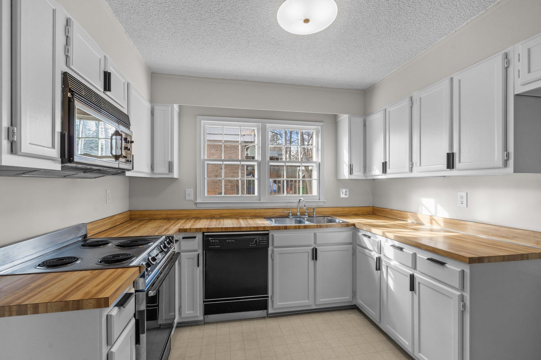 512 Sawmill Road Raleigh, NC 27615 - Photo 8 of 30 Photo 8