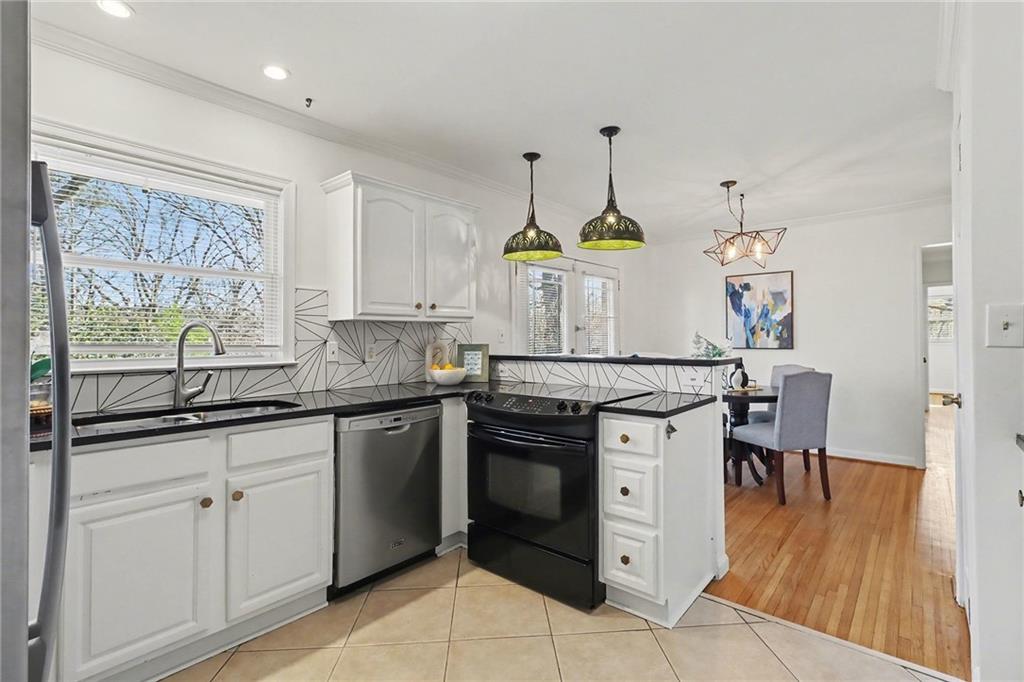 490 East Pharr Road Decatur, GA 30030 - Photo 11 of 33