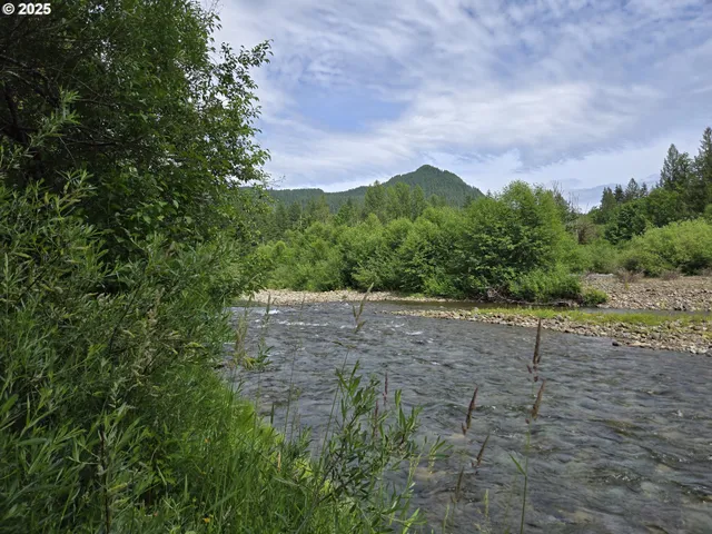 a view of an outdoor space with mountain view