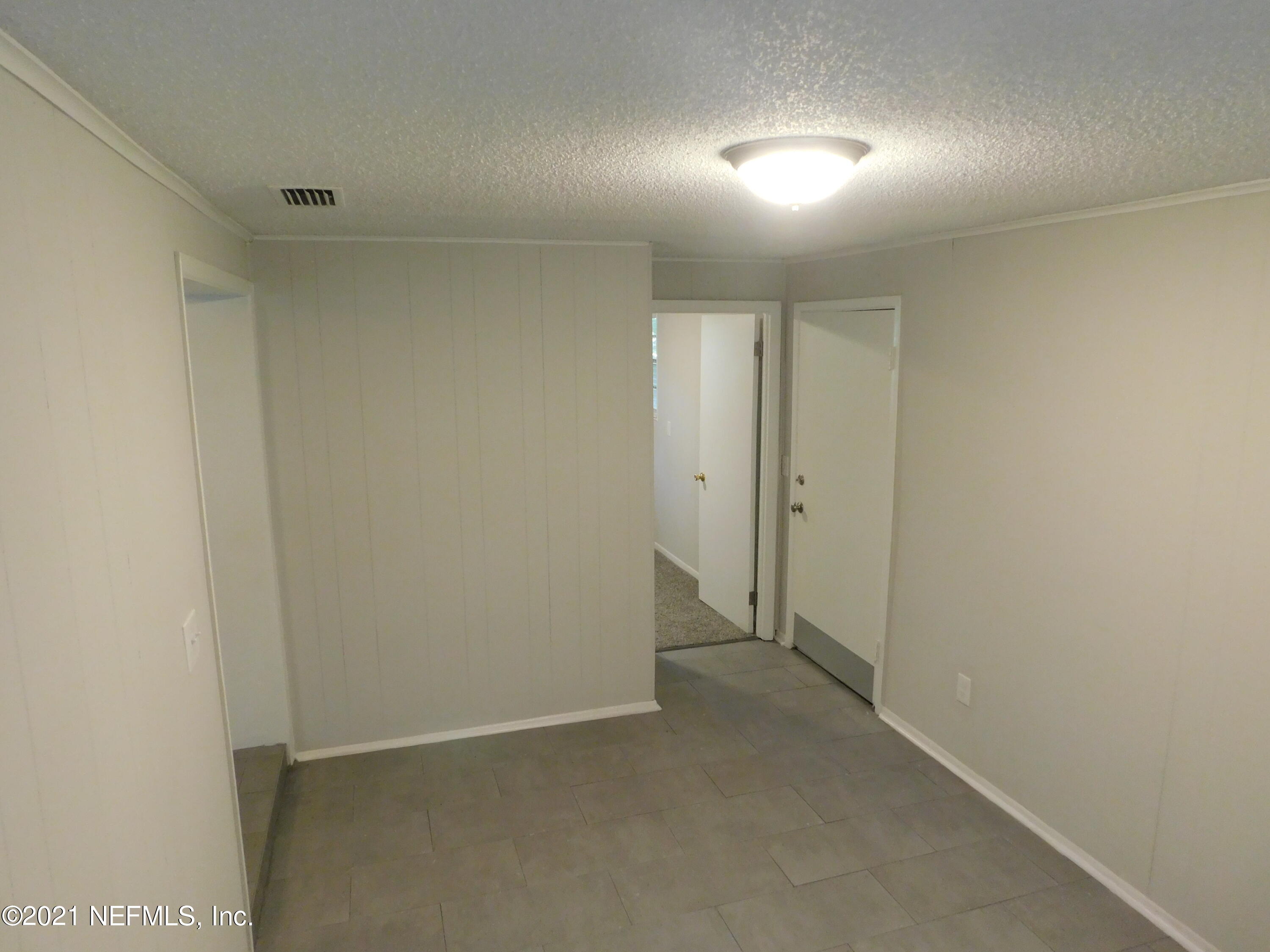 1582 Chatham Road Jacksonville, FL 32208 - Photo 7 of 16 DSCN0811