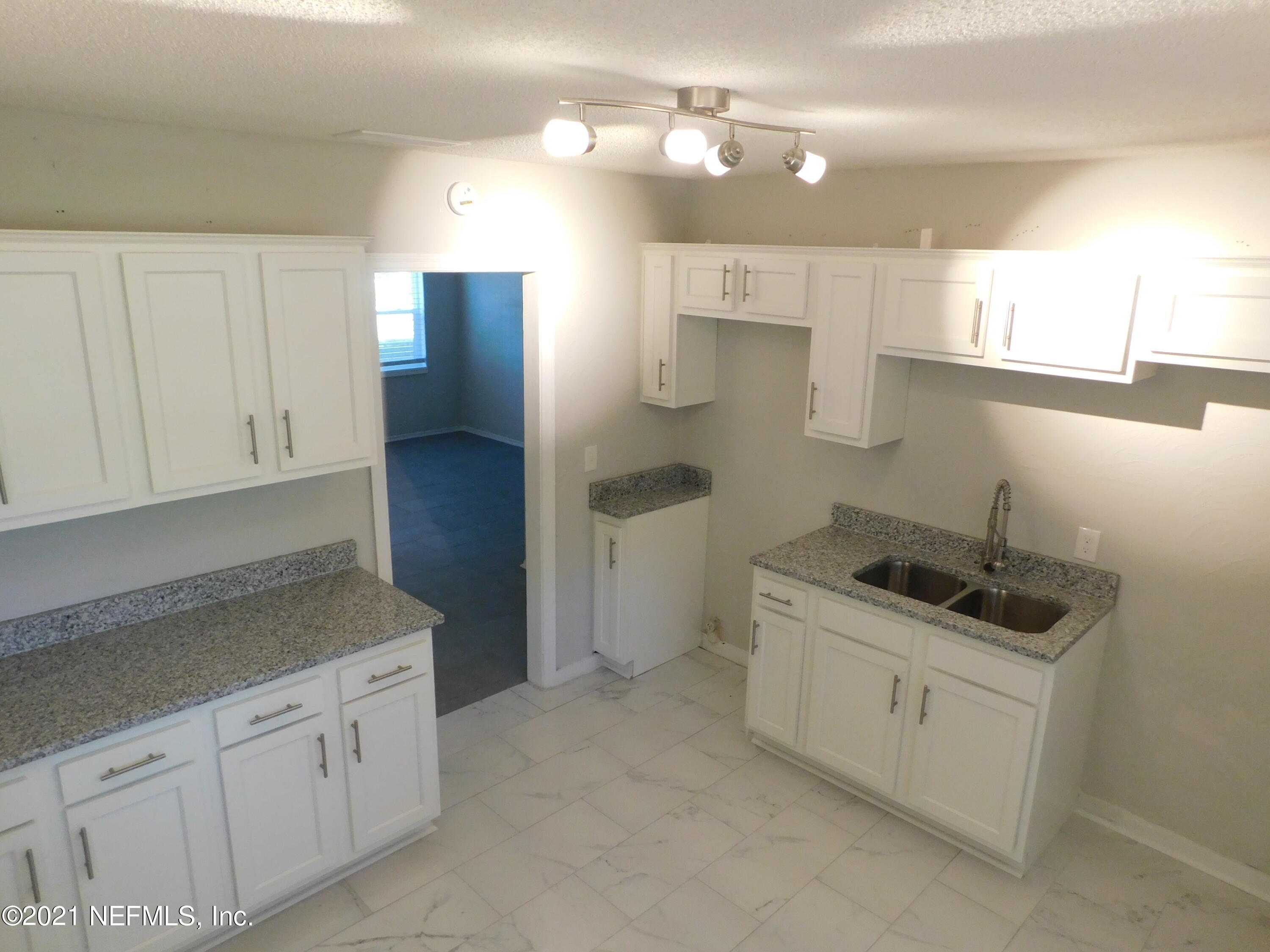 1582 Chatham Road Jacksonville, FL 32208 - Photo 8 of 16 DSCN0817