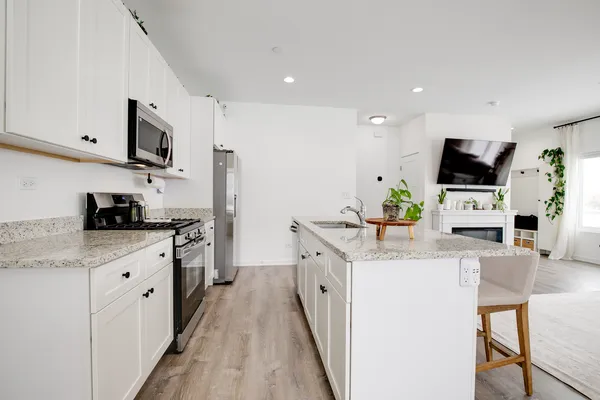 $330,000 | 1021 Gillespie Lane, Yorkville, IL 60560