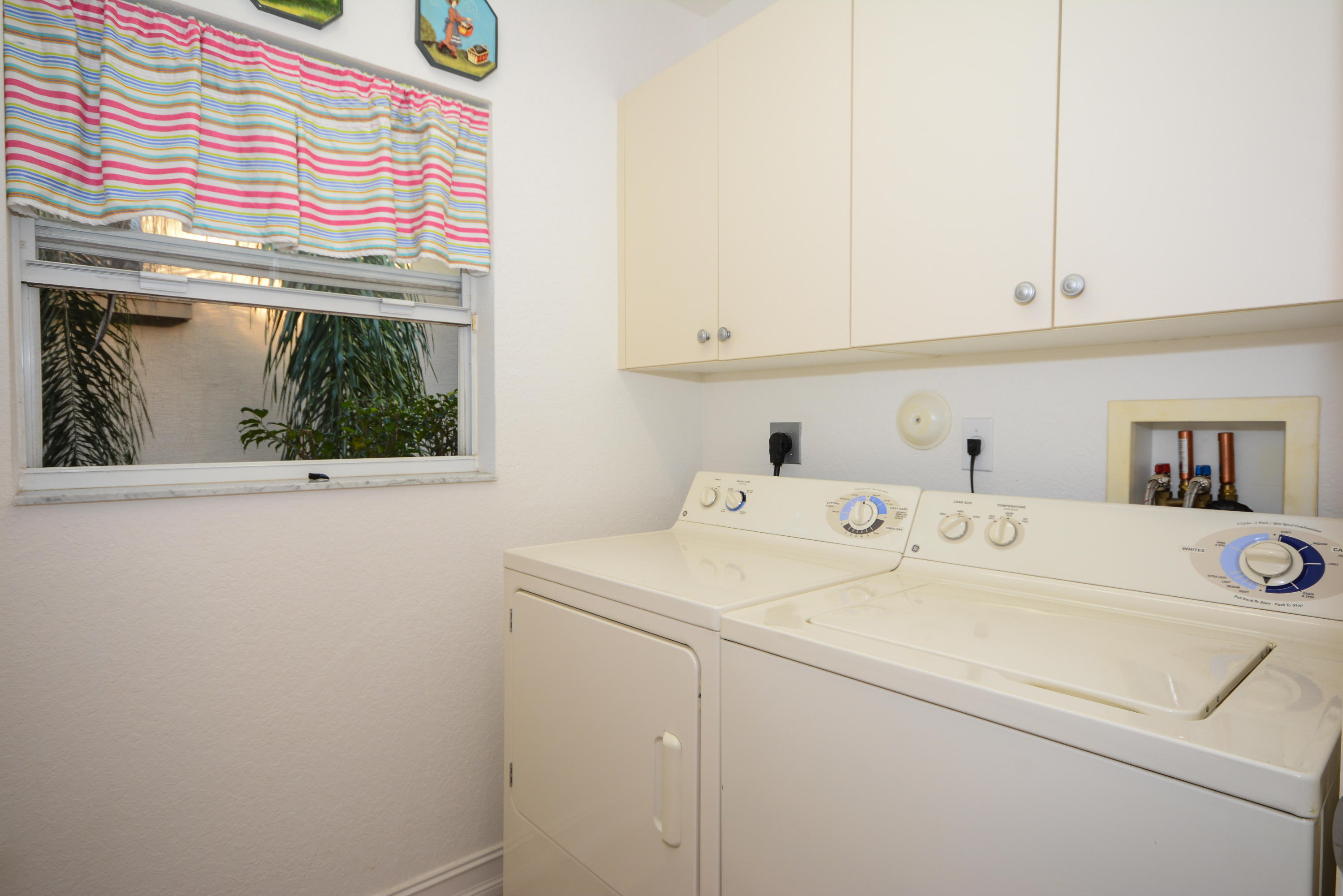 8920 Chestnut Ridge Way Boynton Beach, FL 33473 - Photo 14 of 29 Laundry Room