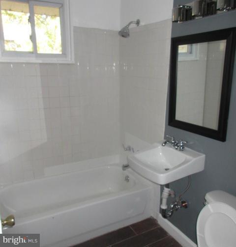 7732 Oxman Road Landover, MD 20785 - Photo 4 of 12 Bath