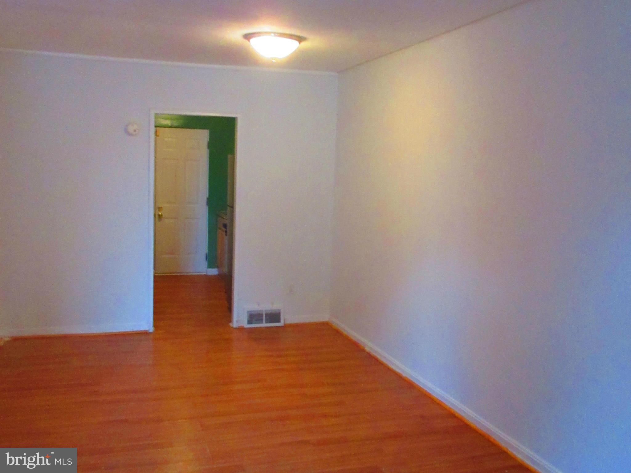 7732 Oxman Road Landover, MD 20785 - Photo 6 of 12 Living Room