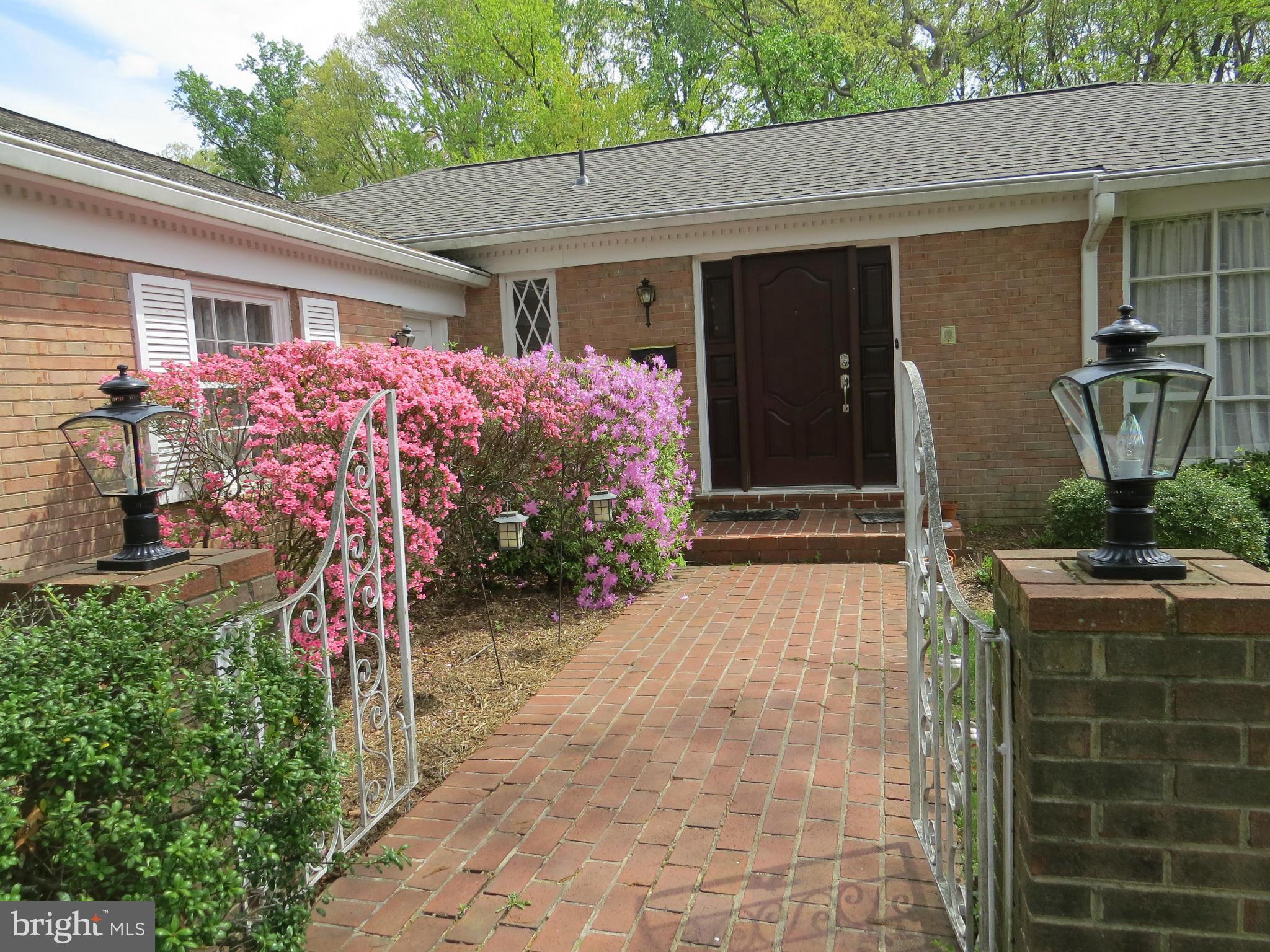 8009 Langbrook Road Springfield, VA 22152 - Photo 9 of 28 Exterior (Front)