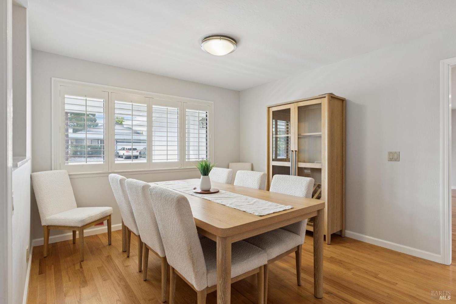 19060 Robinson Road Sonoma, CA 95476 - Photo 6 of 37 Gallery Image 6