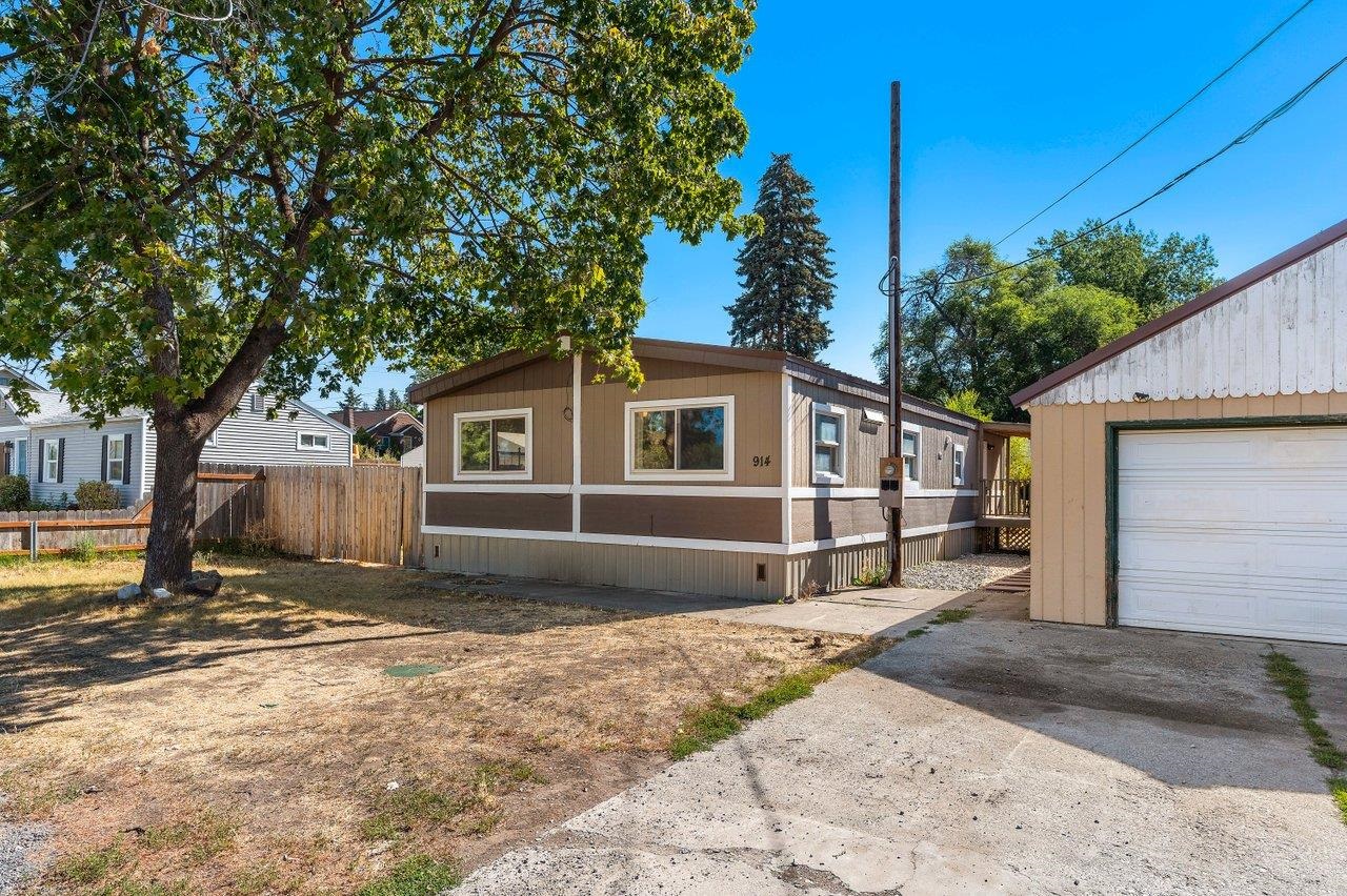 914 North Vista Road Spokane Valley, WA 99212 - Photo 3 of 27 Gallery Image 3