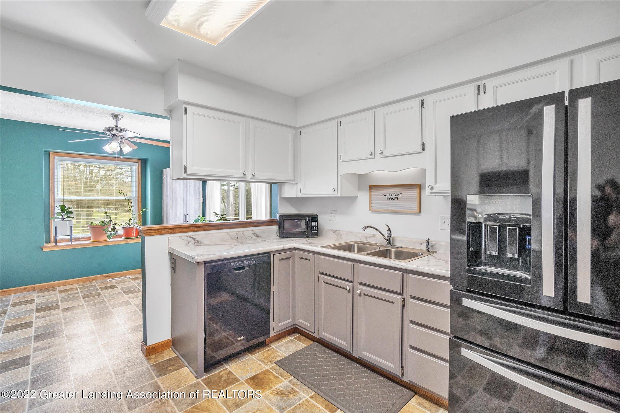 7405 Creyts Road Dimondale, MI 48821 - Photo 21 of 56 Kitchen