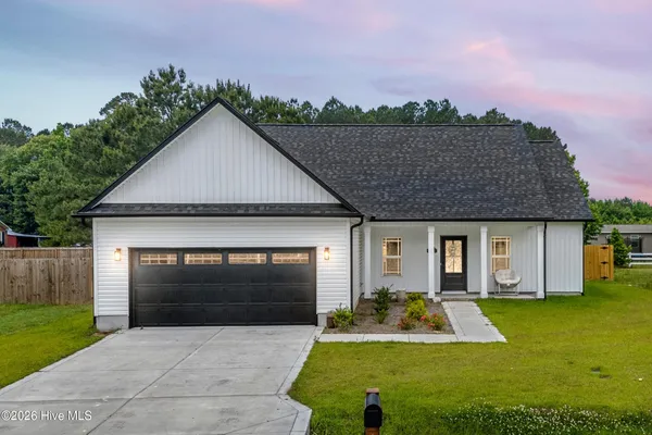 $356,000 | 309 Belgian Court, Richlands, NC 28574