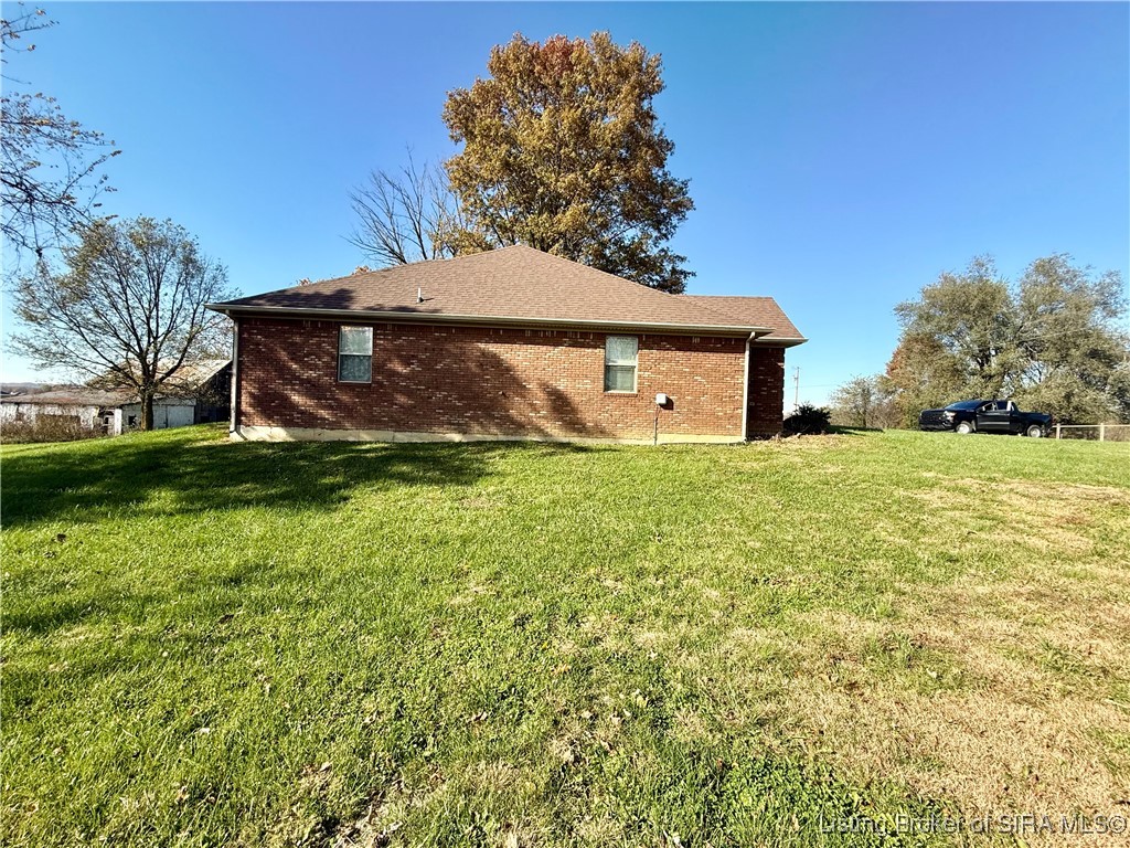 909 Howser Road Henryville, IN 47126 - Photo 9 of 25
